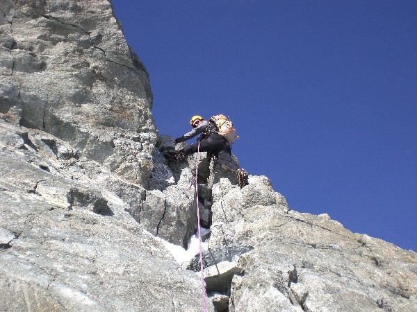 allalinhorn  cresta est il passaggio chiave